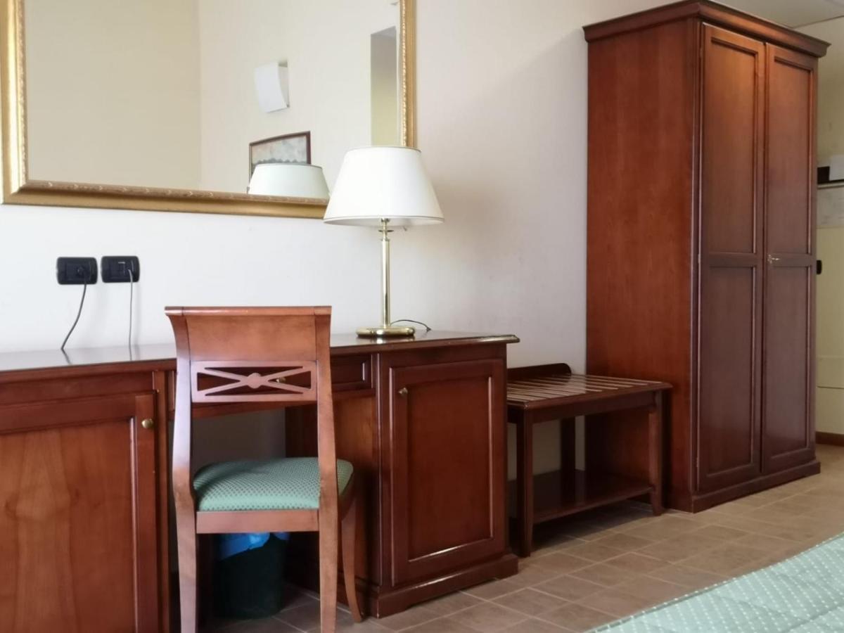 Hotel Villa Peretti Gela Esterno foto